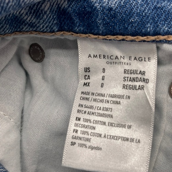 American Eagle Low Rise 90s Bootcut Jeans Light Wash Distressed Size 0 - Picture 4 of 11